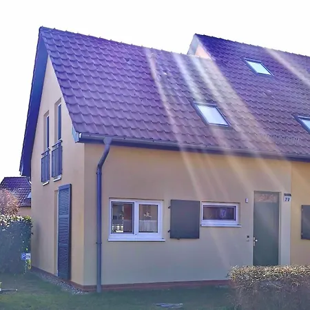 Sonniges Mit Suedterrasse In *